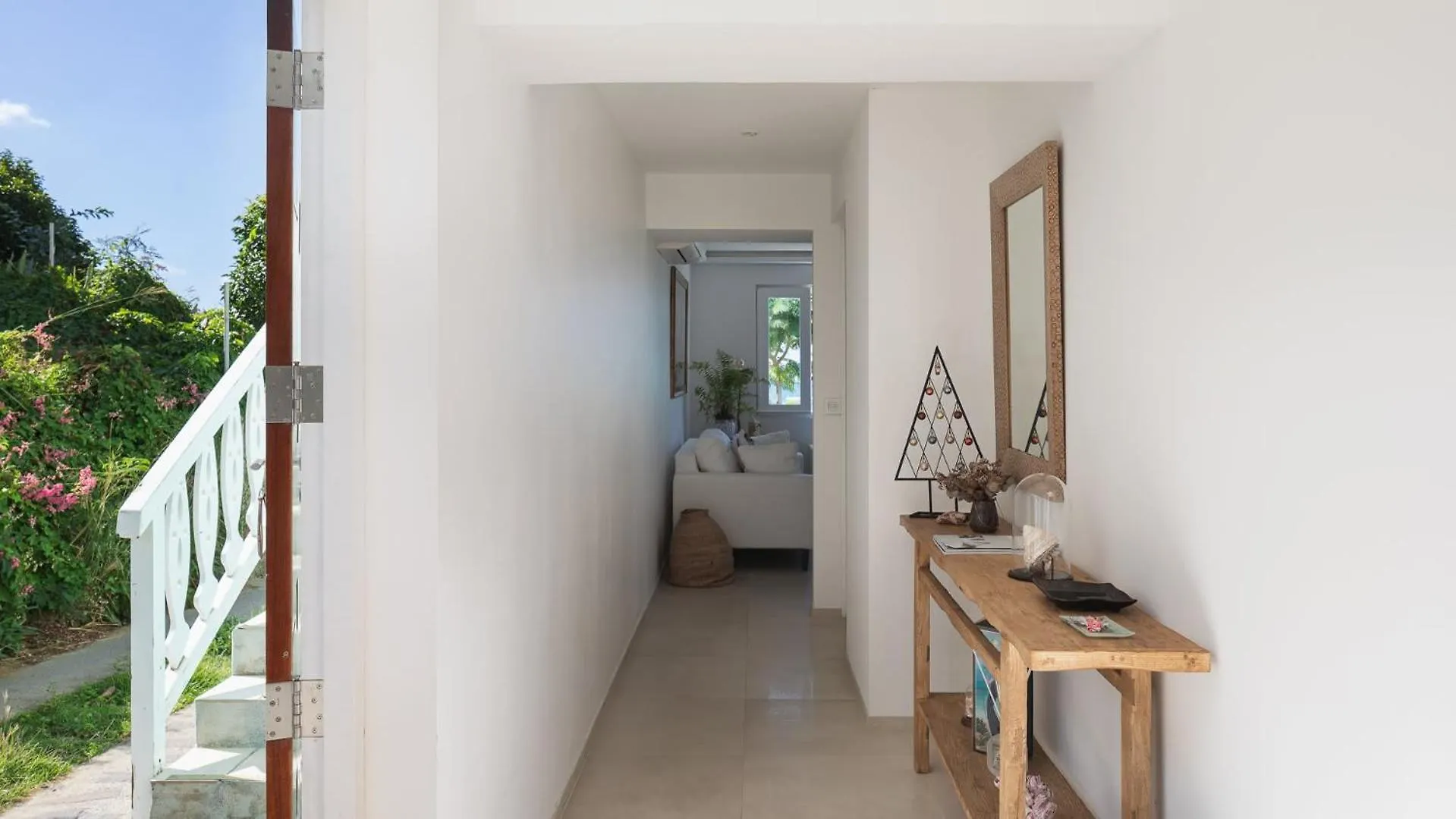 Caribbean Style Villa With Lush Environment St. Barthelemy 0*,  Saint-Barthelemy